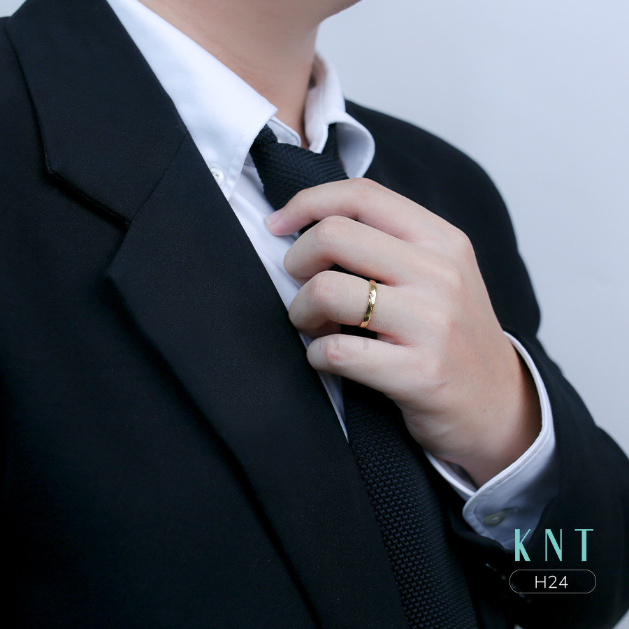 Nhẫn cưới H24 đính đá nhỏ láp lánh