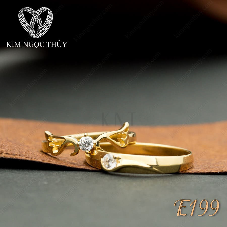 Nhẫn cưới E199 hoạ tiết cánh thiên thần độc đáo
