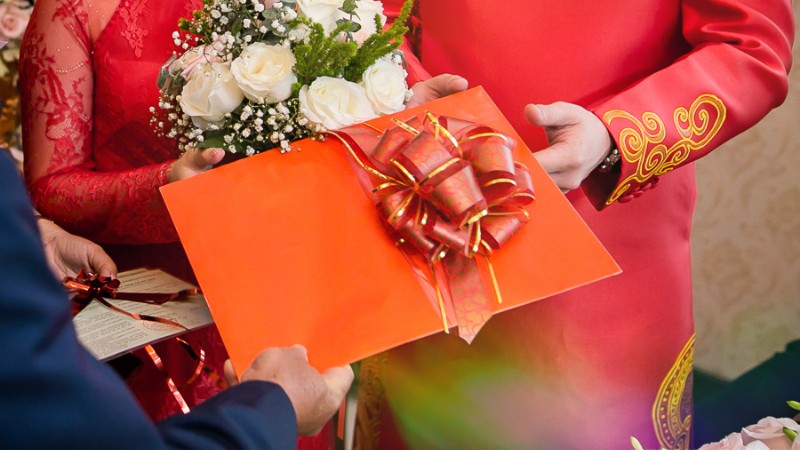 Của hồi môn là phần tài sản được cha mẹ trao cho con gái trước khi về nhà chồng