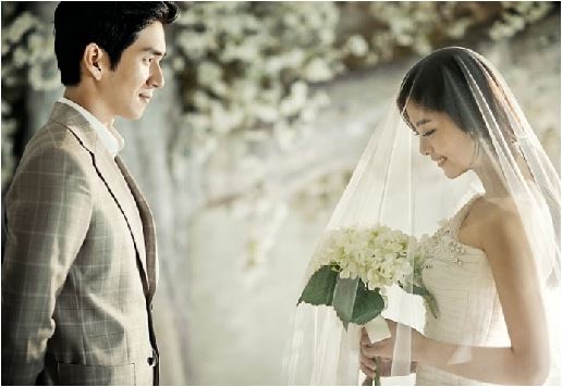 nhẫn cưới tình yêu