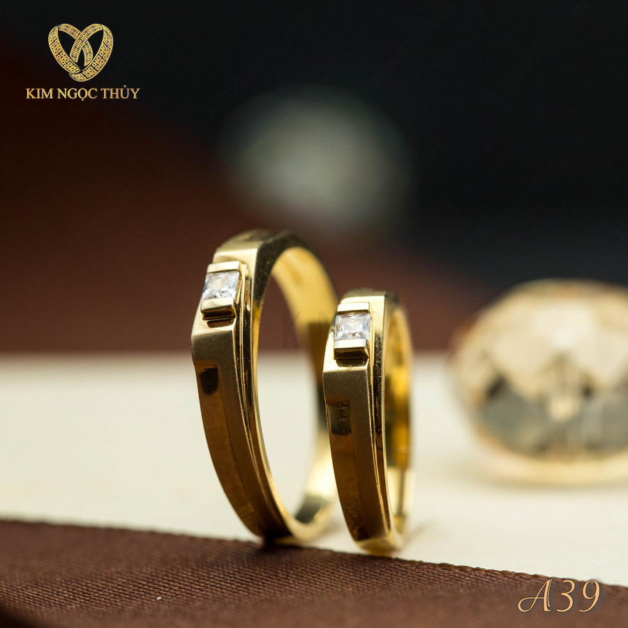 Nhẫn cưới A39 thiết kế đá vuông hiện đại
