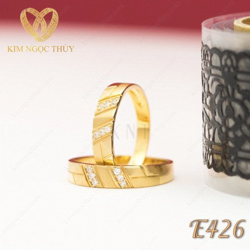 Nhẫn cưới E426 đính đá tinh xảo và sang trọng