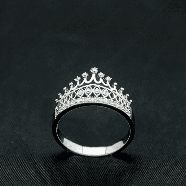 Nhẫn đính hôn R102 là món quà ý nghĩa cho ngày trọng đại