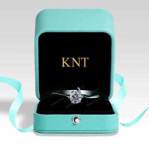 Nhẫn đính hôn R14 là món quà ý nghĩa cho ngày cầu hôn