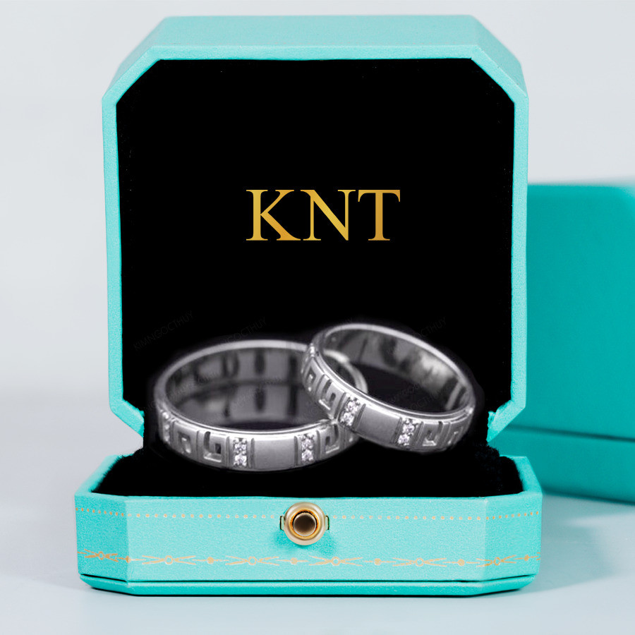 Nhẫn cưới F305 đính đá xen kẻ tạo sự sang trọng cho cặp đôi