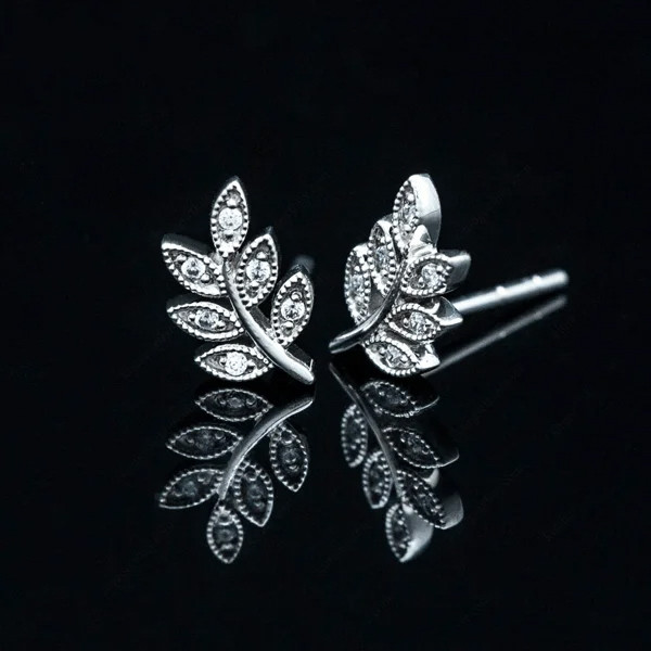 Bông tai B8 Kim Ngọc Thủy: Thiết kế hình chiếc lá độc đáo, trẻ trung, hiện đại