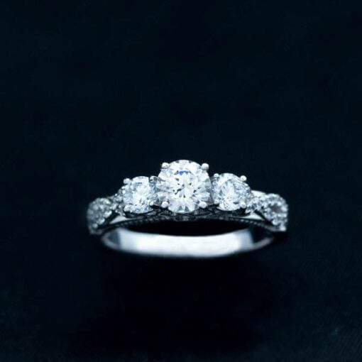 Nhẫn đính hôn R203 thiết kế hiện đại và thanh lịch