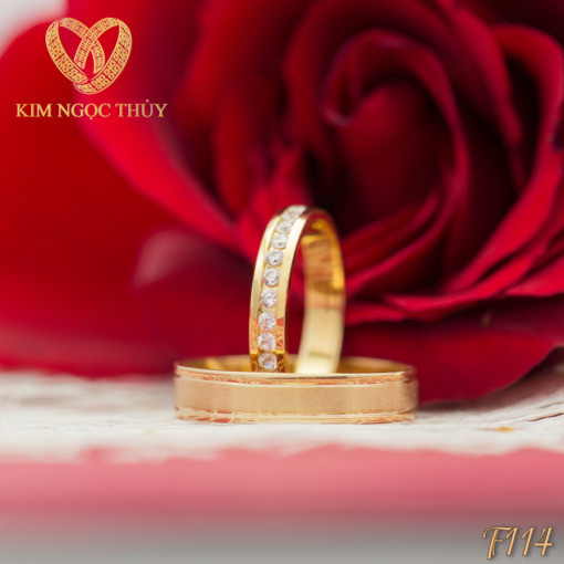 Nhẫn cưới F114 thiết kế sang trọng và hiện đại