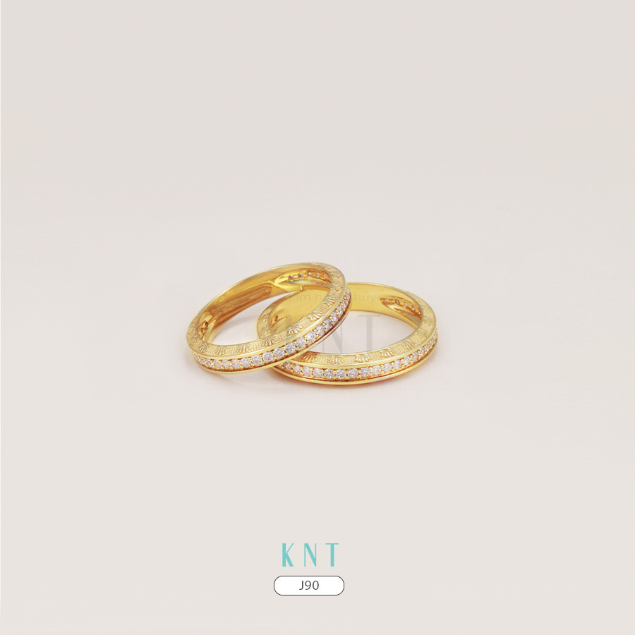Nhẫn cưới J90 đính viền đá sáng lấp lánh