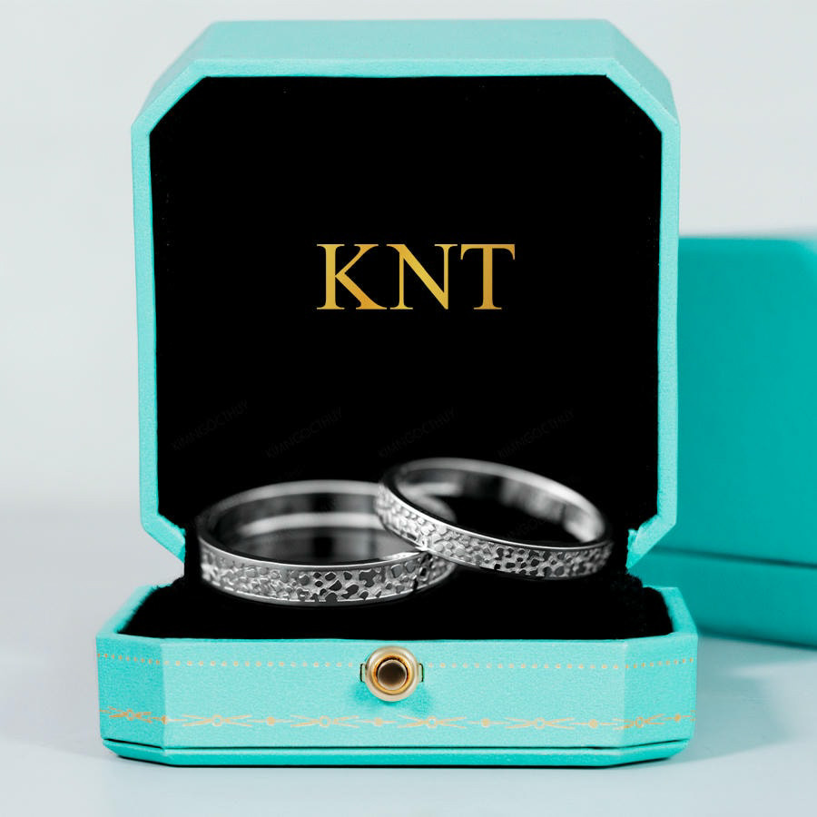 Nhẫn cặp vàng CV32, thiết kế độc đáo, họa tiết nổi bật