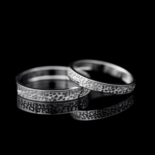 Nhẫn cặp vàng CV32 chất liệu vàng 10K, thiết kế độc đáo, mới lạ