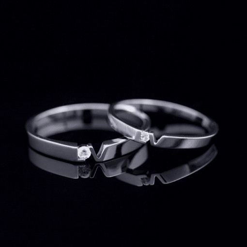 Nhẫn cặp vàng CV48: Thiết kế chữ LOVE ẩn hiện đầy ý nghĩa, tinh tế