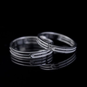 Nhẫn cặp vàng CV63 dễ dàng phối với nhiều phong cách khác nhau