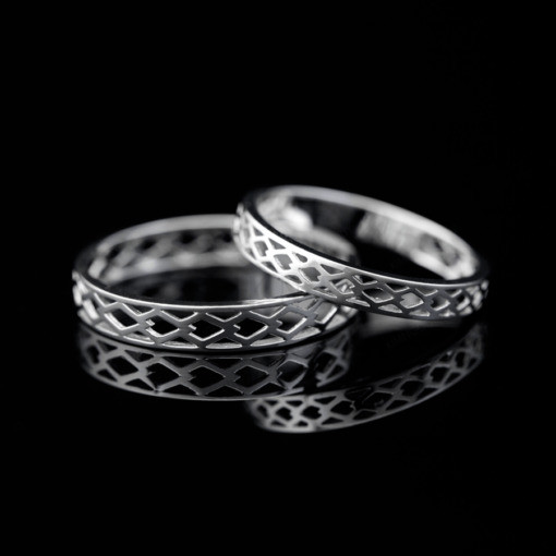 Nhẫn cặp vàng CV81 được làm từ chất liệu vàng 10K cao cấp