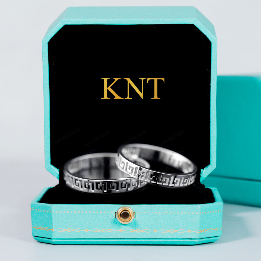 Nhẫn cặp vàng CV97 hoạ tiết cổ điển tăng thêm vẻ độc đáo