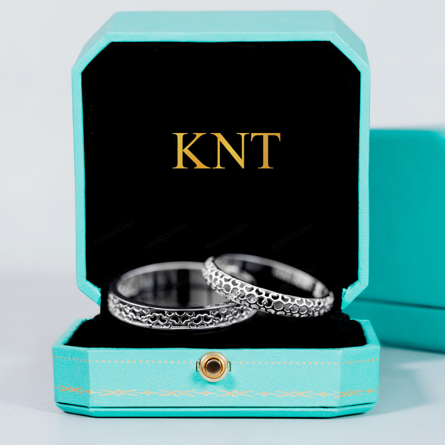 Nhẫn cặp vàng CV99 hoạ tiết cổ điển và quý phái