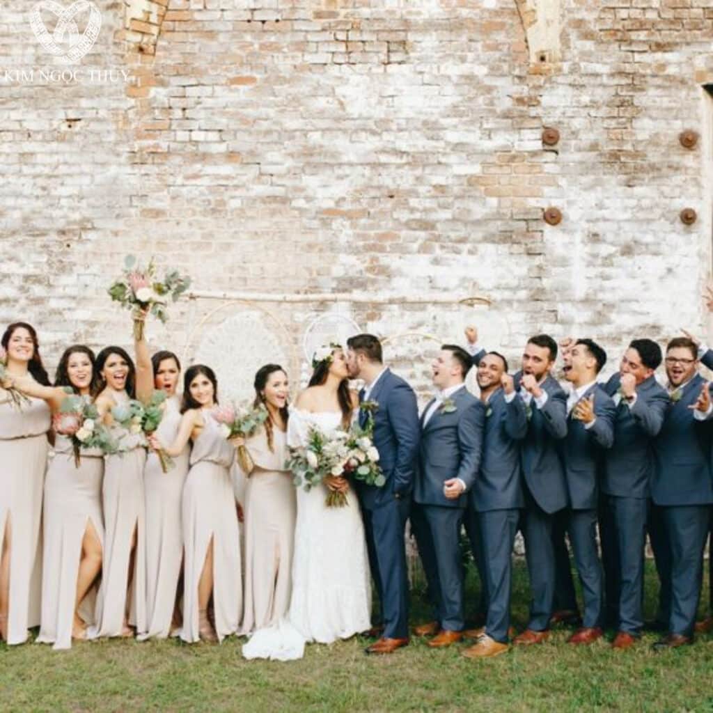 Trang Phục Đầm Dài & Sơ Mi Trang Phục Đầm Dài & Sơ Mi