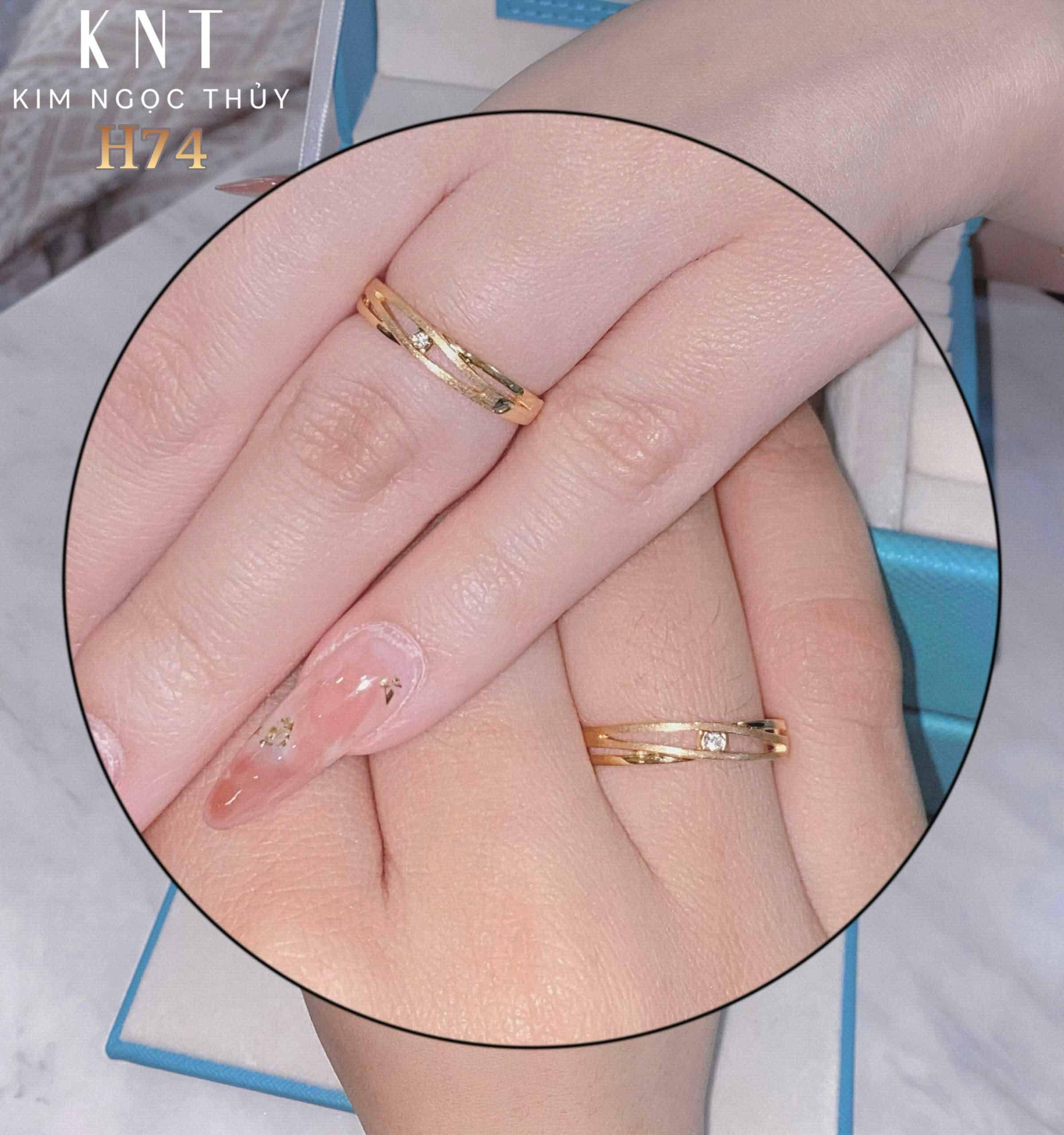Nhẫn cưới H74 đính đá sang trọng và thanh lịch