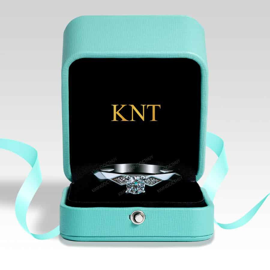 Nhẫn đính hôn R306 thiết kế hiện đại với hoạ tiết hình học