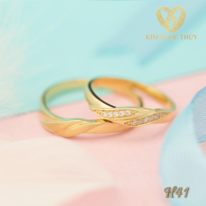 Nữ trang đám hỏi khác đám cưới như thế nào