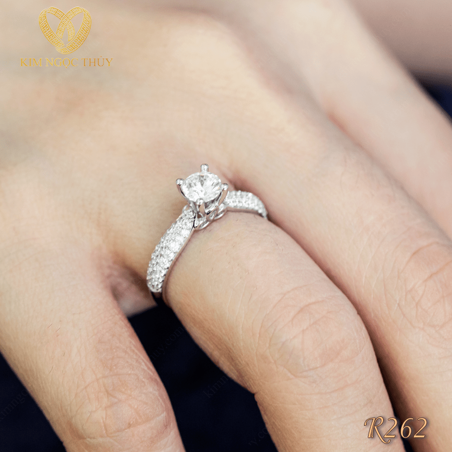 Nhận biết kim cương bằng mắt thường siêu nhanh Nhận biết kim cương bằng mắt thường siêu nhanh