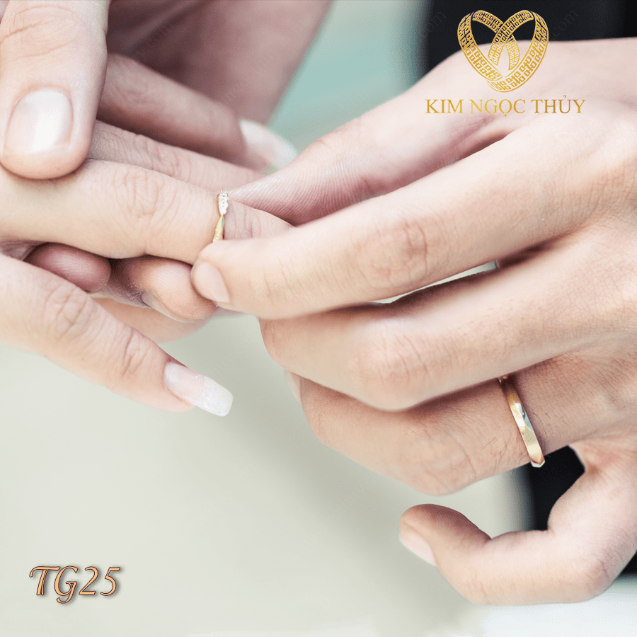 Con gái đeo nhẫn cưới tay nào? Con gái đeo nhẫn cưới tay nào?