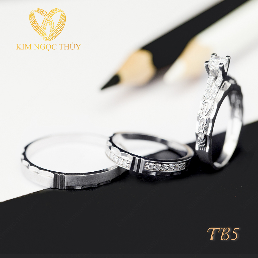 Nhận biết kim cương bằng mắt thường siêu nhanh Nhận biết kim cương bằng mắt thường siêu nhanh