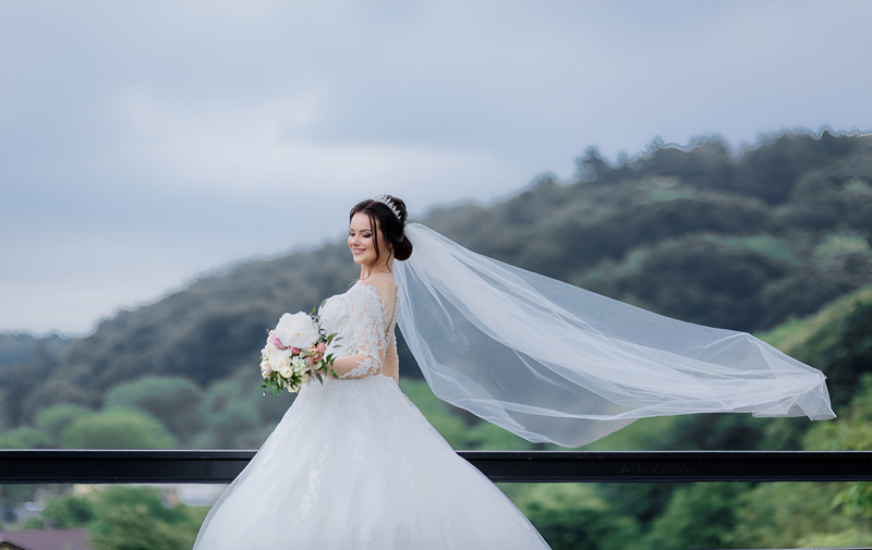 Khăn voan: Biểu tượng đa tầng ý nghĩa trong ngày cưới.