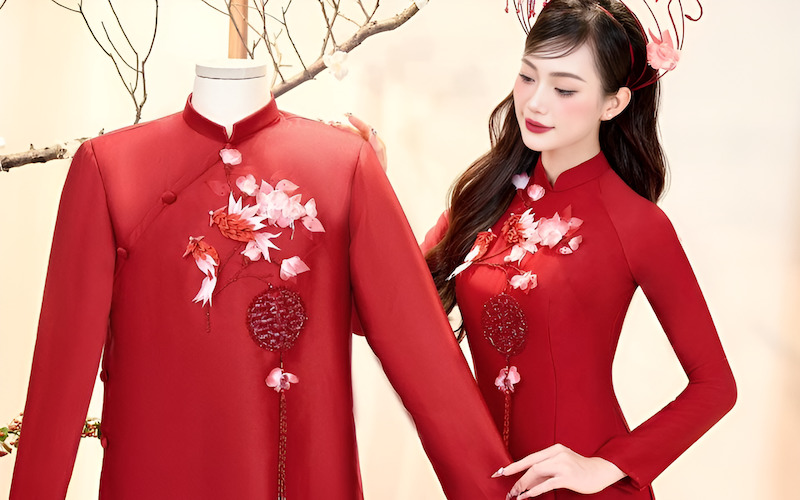 Gấm là chất liệu truyền thống cao cấp thường được chọn để may áo dài lễ gia tiên