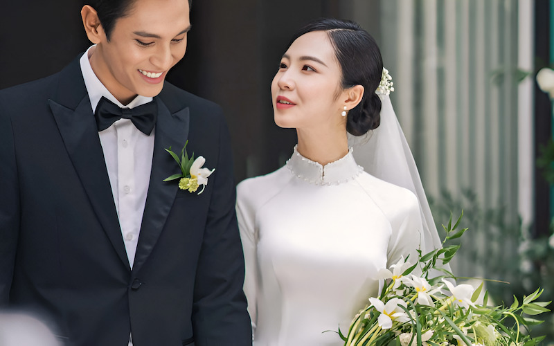 Chọn áo dài theo mệnh để cầu may là điều nhiều cô dâu quan tâm