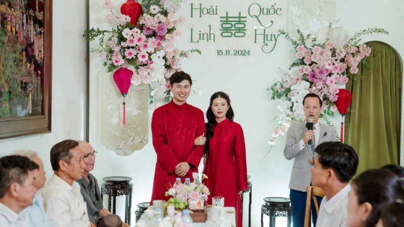 Lễ ăn hỏi là cơ hội để gia đình hai bên cùng gặp mặt, ra mắt họ hàng thân thiết