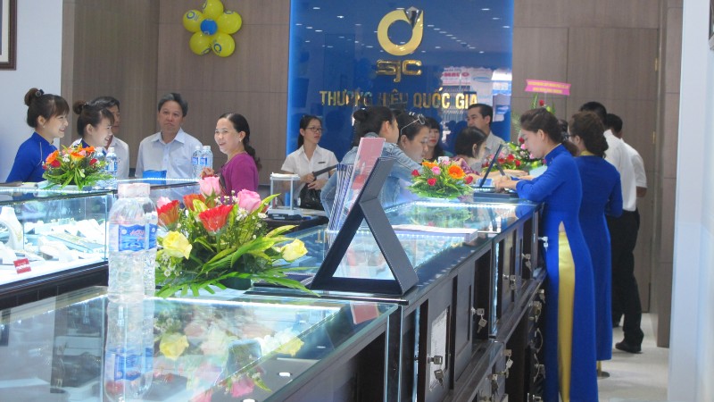 SJC chuyên kinh doanh trang sức vàng, bạc, đá quý trên toàn quốc