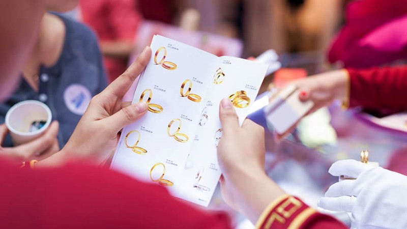 Cửu Long Jewelry là thương hiệu chuyên nhẫn cưới và trang sức tại Việt Nam