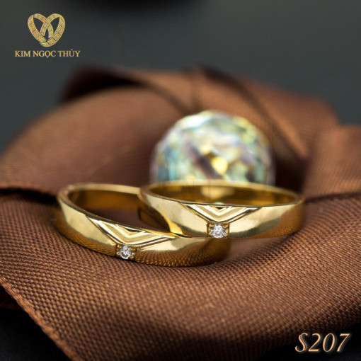 Nhẫn cưới S207 phù hợp với cặp đôi yêu thích sự cá tính