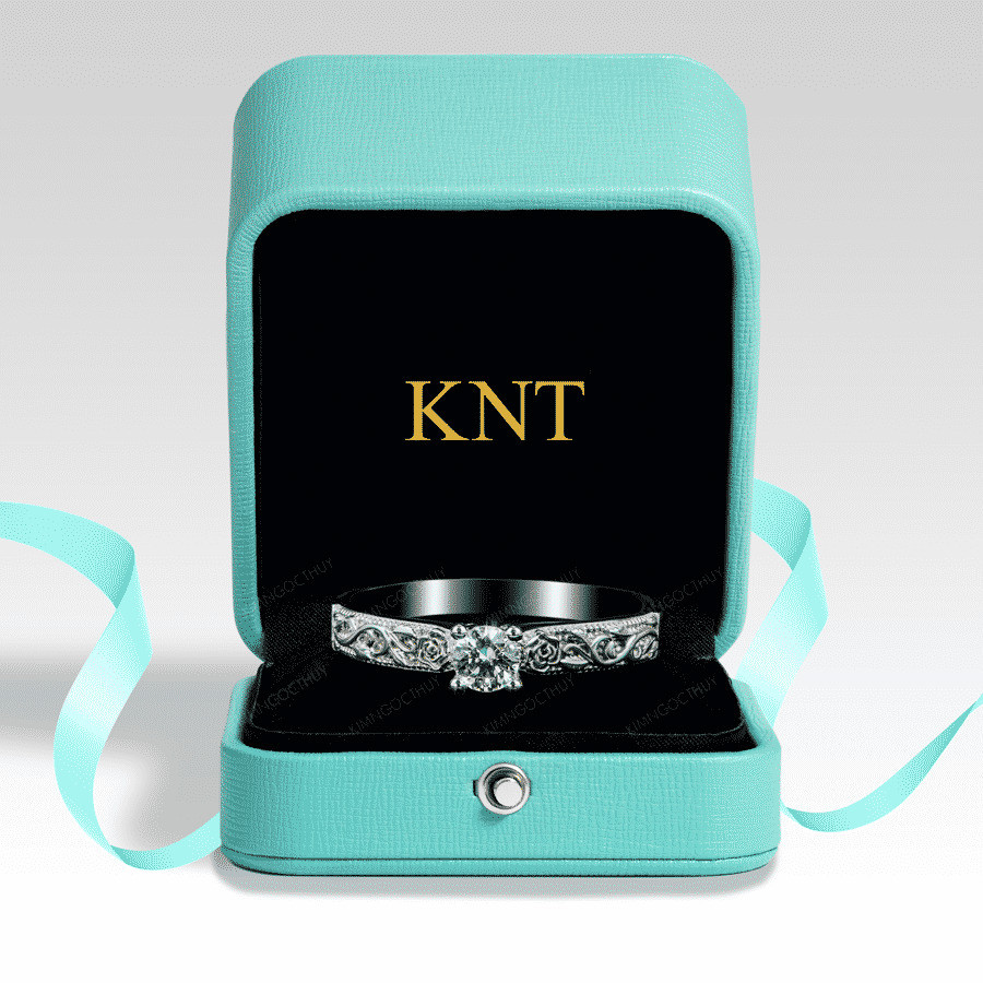 Nhẫn đính hôn đá US R233 chạm khắc hoạ tiết hoa hồng tinh tế