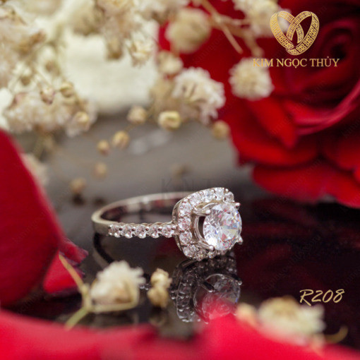 Nhẫn đính hôn R208 viền đá tấm tinh tế