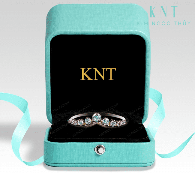 Nhẫn vàng trắng