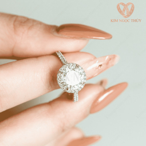 Nhẫn đính hôn DH14 là món quà ý nghĩa cho ngày cầu hôn