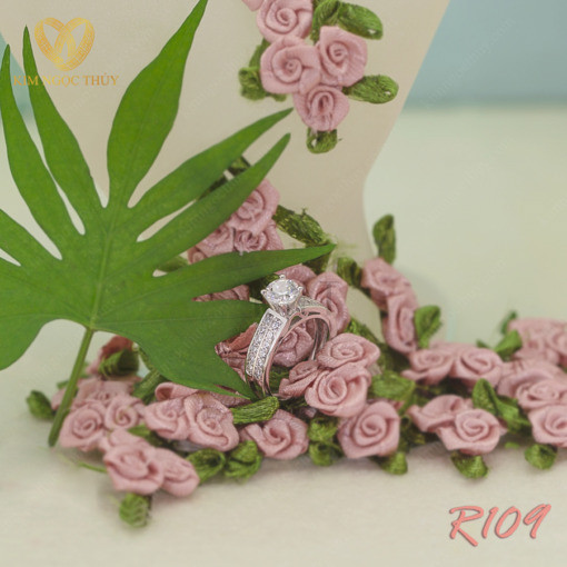 Nhẫn đính hôn R109 thiết kế thanh lịch và sang trọng