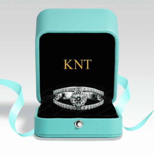 Nhẫn đính hôn R245 thiết kế sang trọng và tinh tế