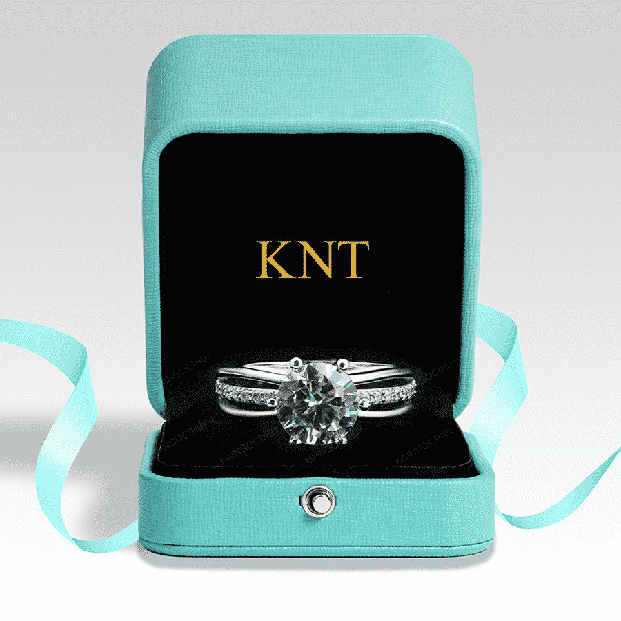 Nhẫn đính hôn R322 bản trung phóng khoáng đá chủ rực rỡ