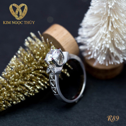 Nhẫn đính hôn R89 thiết kế sang trọng và nổi bật