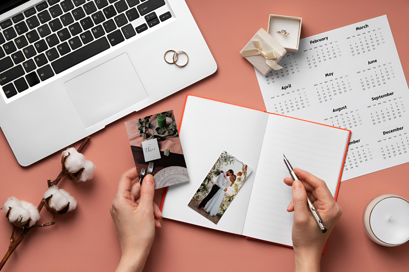 Nên lên kế hoạch cưới từ sớm.