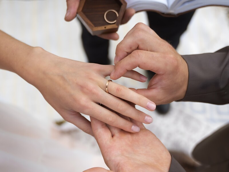 Chọn nhẫn cưới thật ý nghĩa.