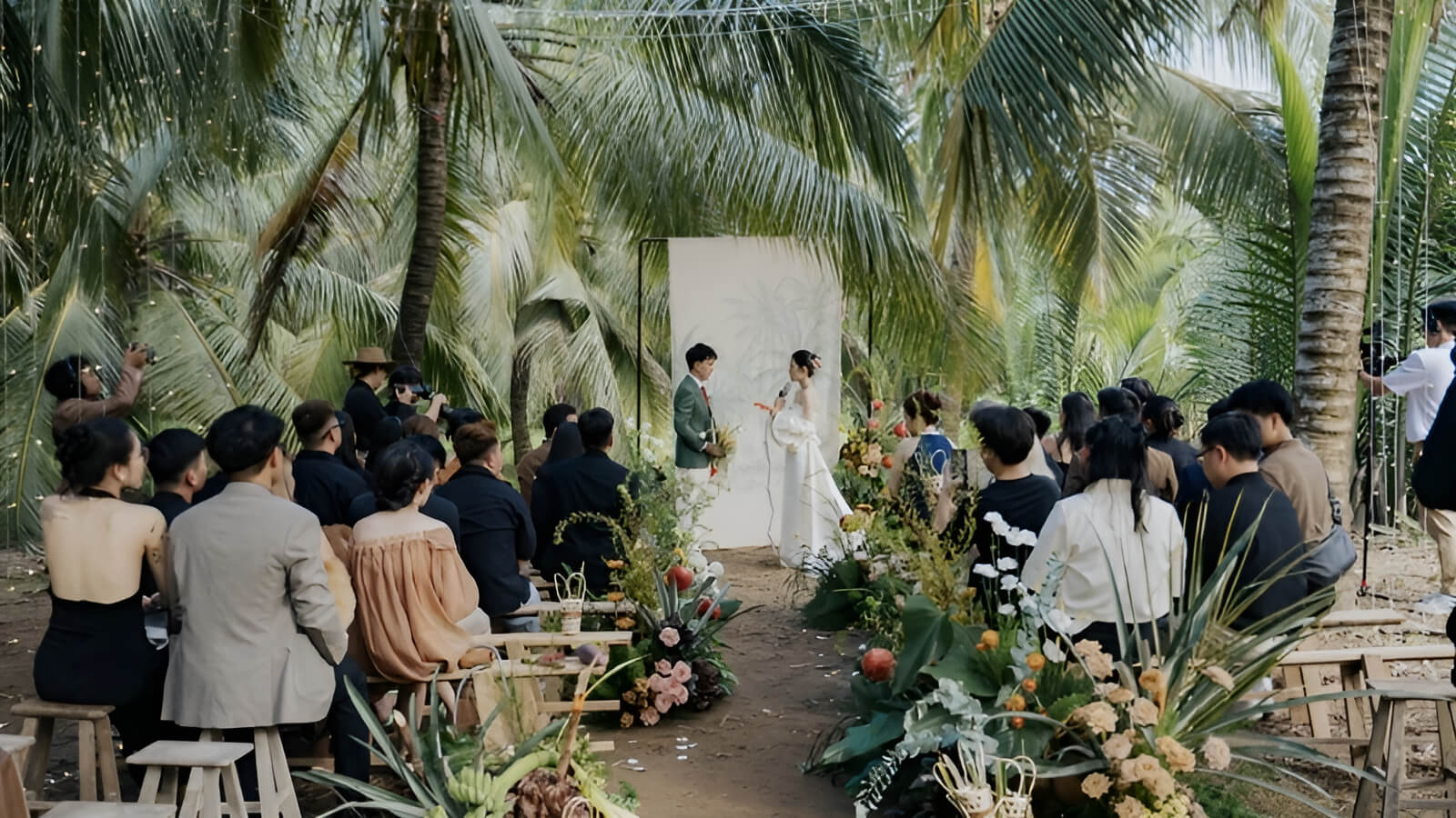 Đây là câu hỏi được rất nhiều cặp đôi và gia đình quan tâm khi lên kế hoạch cho ngày trọng đại