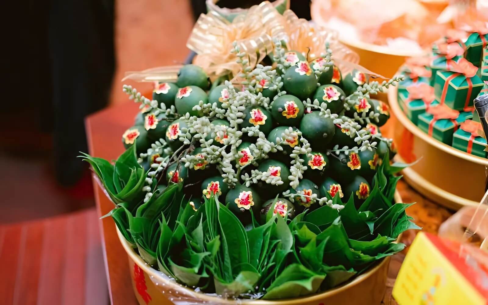 Mâm lễ vật trầu cau được chuẩn bị cho lễ dạm ngõ
