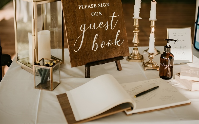 Sổ ký tên cưới bằng gỗ khắc laser theo yêu cầu