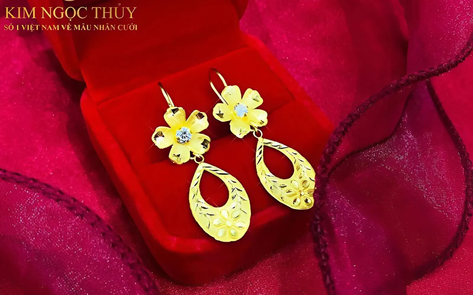 Một đôi bông tai vàng không chỉ là phụ kiện làm đẹp mà còn có thể xem như một tài sản nhỏ