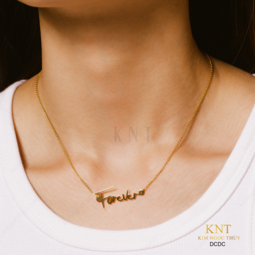 Dây Chuyền Just For U DCDC: Dây chuyền vàng, mặt dây thiết kế chữ mềm mại