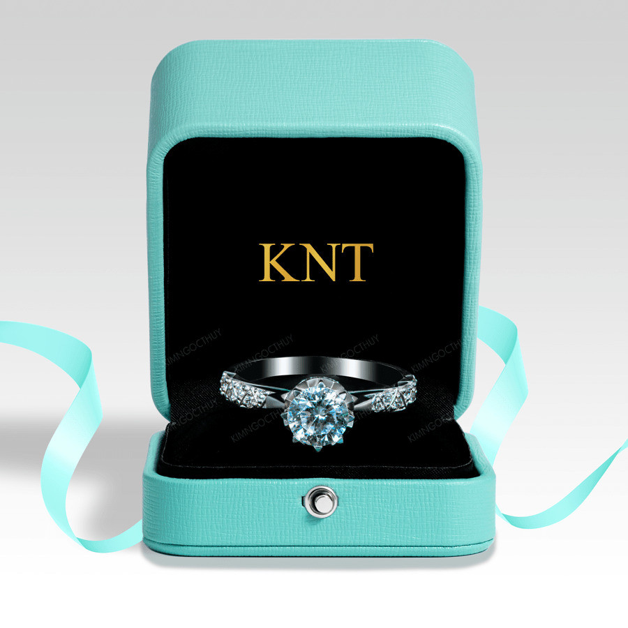 Nhẫn đính hôn R371 là món quà đặc biệt cho các quý cô trong ngày cầu hôn